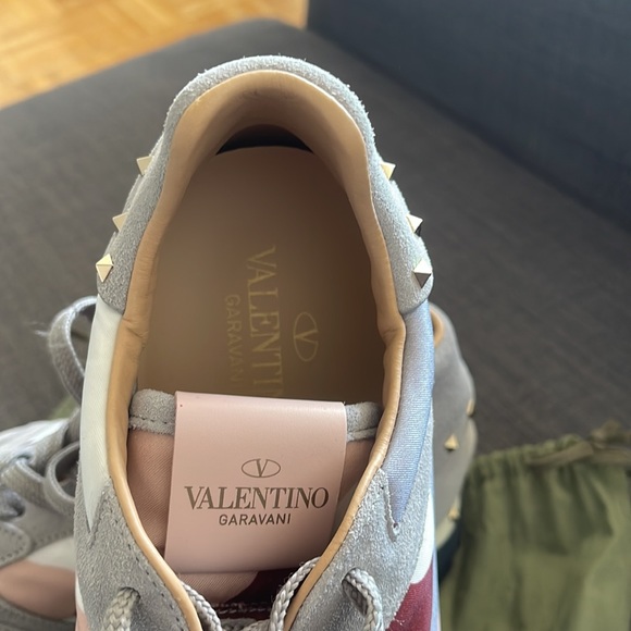 Valentino pink camouflage sneakers. - Picture 3 of 4